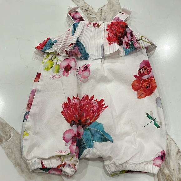 Gorgeous white floral print cotton infant girls snap leg romper from Ted Baker - Picture 5 of 8